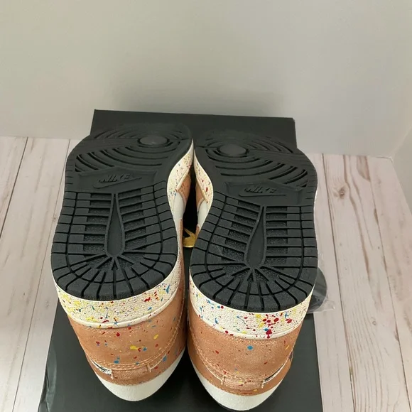 Air Jordan 1 Mid SE Brushstroke Paint Splatter - Picture 5 of 9